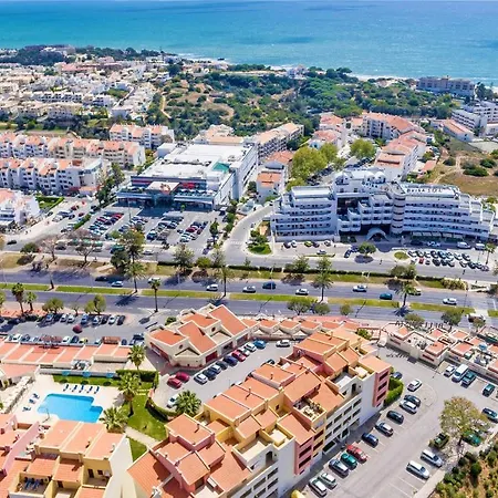 Cassis *